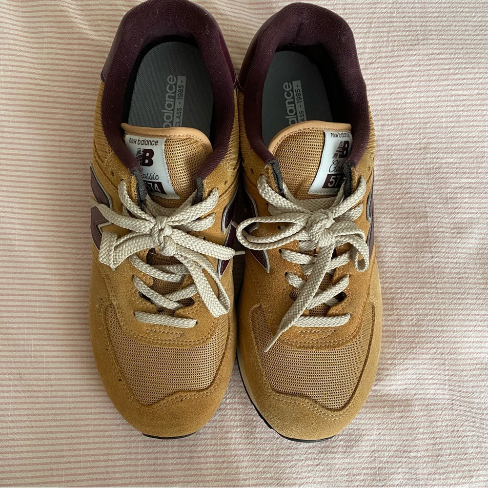 Mens New Balance 574 Classic Sneakers size 10.5 Excellent Condition - Picture 2 of 8